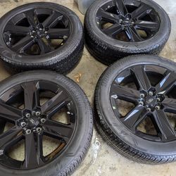 This is a set of BRAND NEW Ford F150 LOBO wheels and tires.   The tires are Bridgestone Alena, 275/50R - 22,  with under 10 miles .