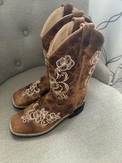 Girls Cavender’s boots