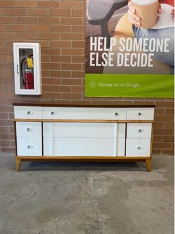 MCM 9 drawers Dresser
