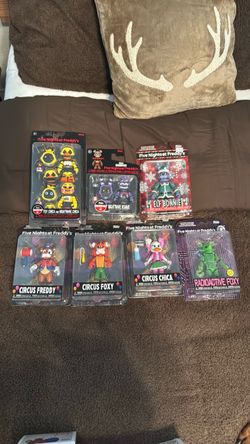 Five Nights at Freddy's Action Figure Lot – 7 Figures
