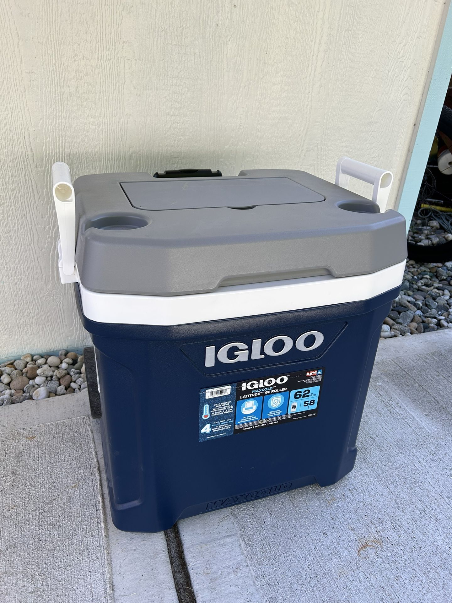 Brand New Igloo Brand Cooler