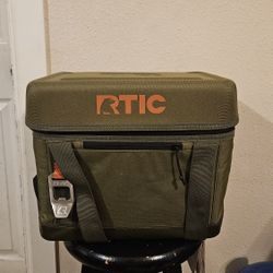 RTIC 28 Can Everyday Cooler Bag