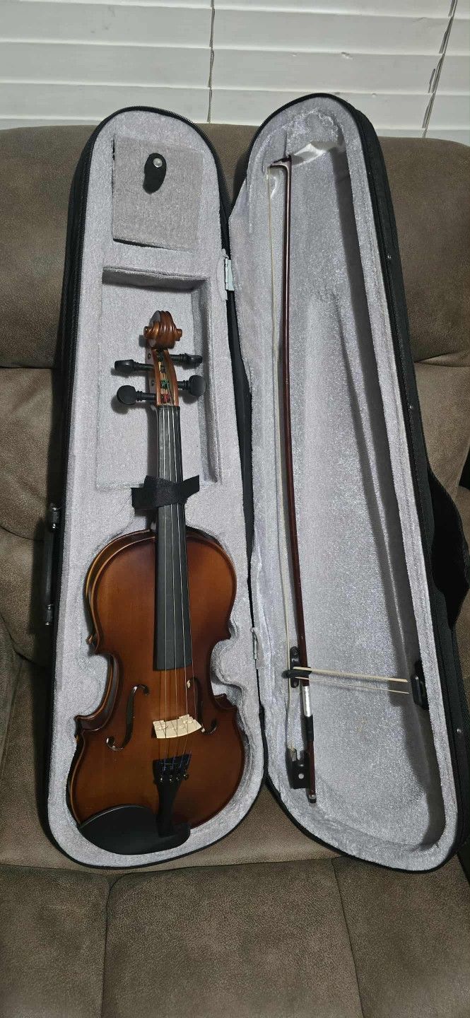 Violin Size 4/4 $39