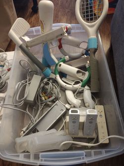 Nintendo Wii accessories bundle!