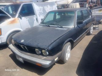 1985 BMW  5-Series 528E for Parts