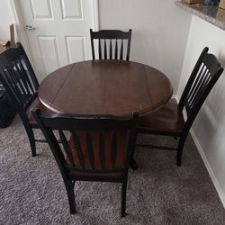 Dining Table & Chairs