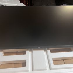 LG Ultrawide Monitor 32**