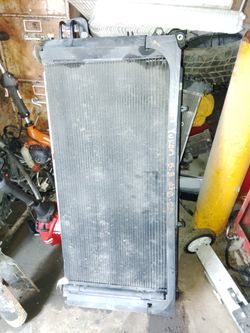 RADIATOR FOR SALE 2017 YUKON 5.3 !! 