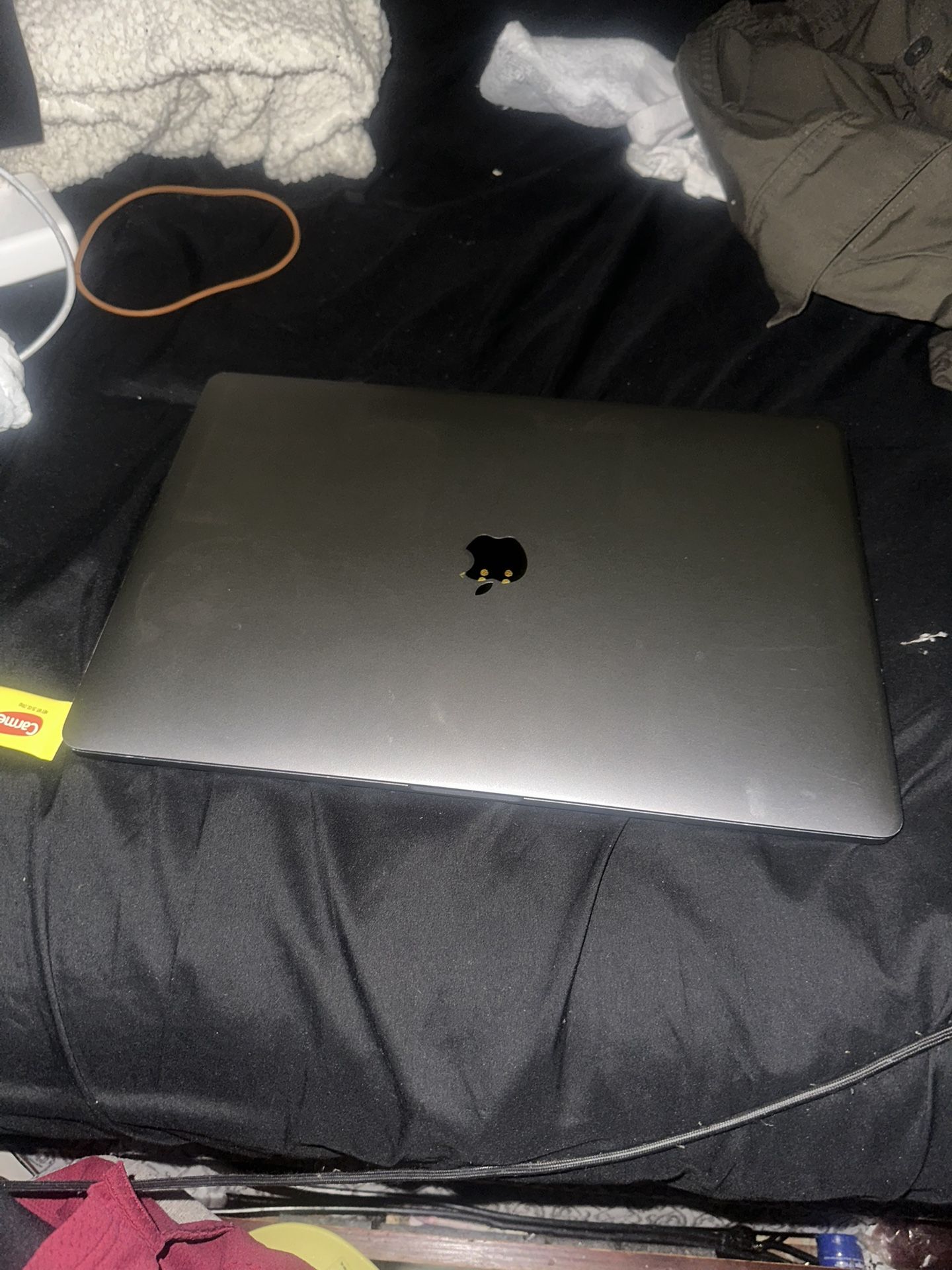 MacBook Pro 19 Inch