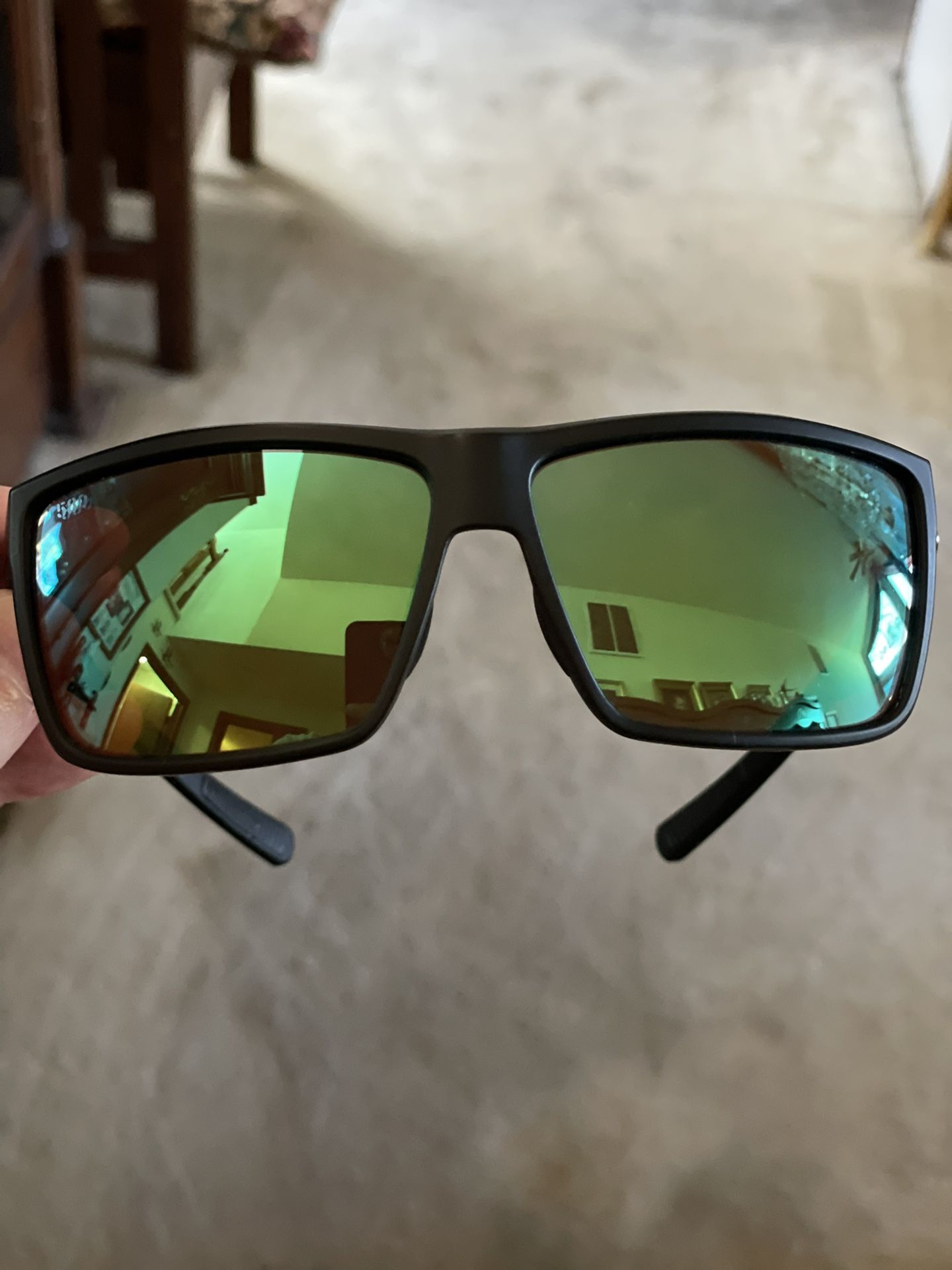 Costa Rinconcito Polarized Glass Sunglasses for Sale in Federal Way, WA