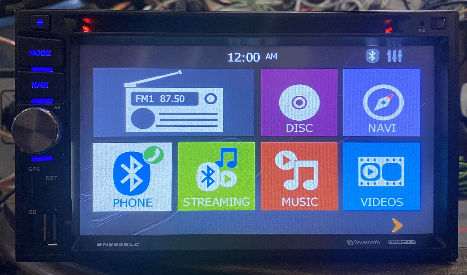 Double din touchscreen car dvd/cd with Bluetooth and navigation