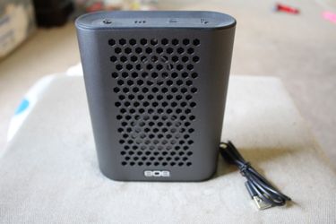 Very nice bluetooth speaker "808" model sp450 w/charging cord