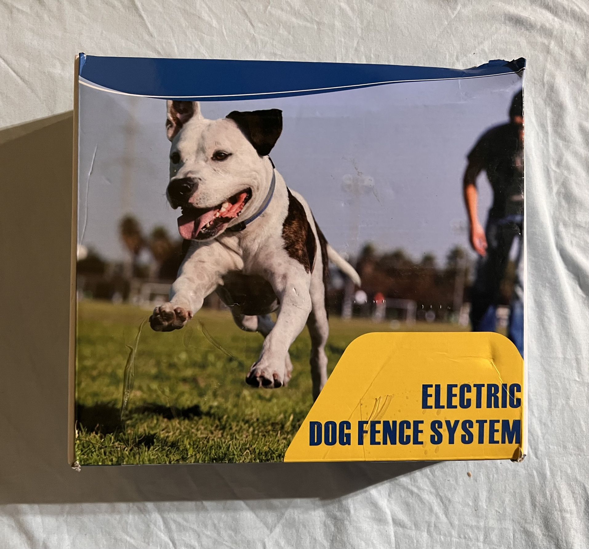 Electric Fence for Dogs, Rechargeable Underground Dog Fence System In Ground, Upgraded 656Ft /Aboveground Pet Containment Fence with 2 Waterproof Coll