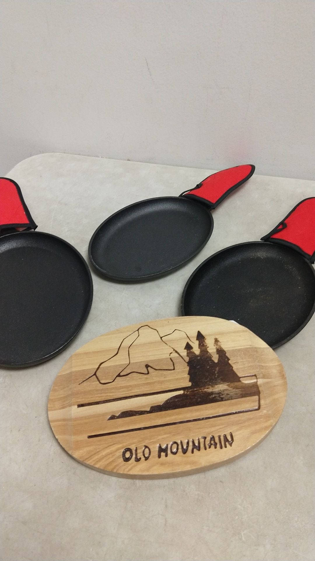 Cast Iron Fajita 7 Piece Set New!