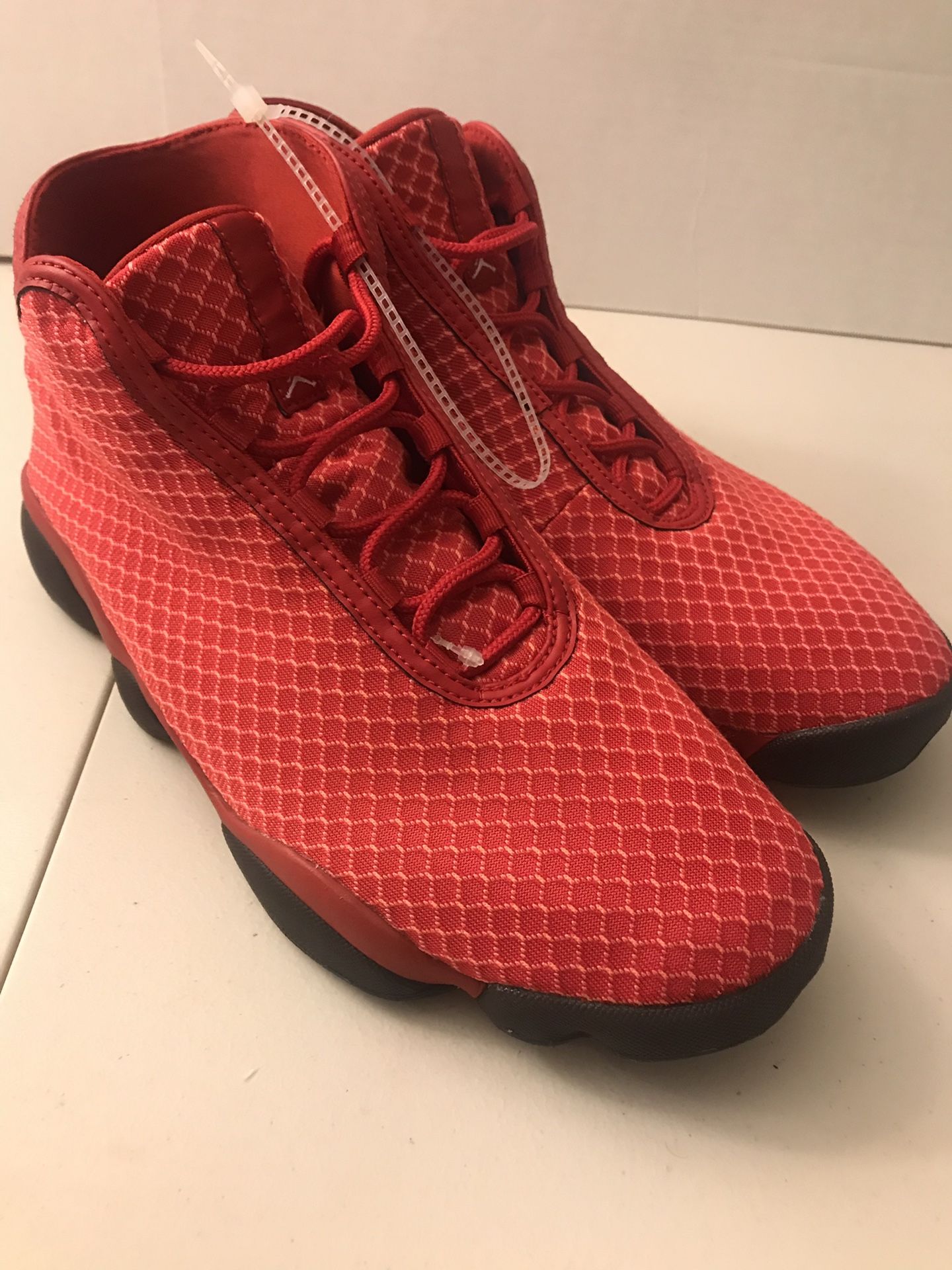 NEW Nike Air Jordan Horizon Size 11 Men's Ankle-High Basketball Shoe 823581-600