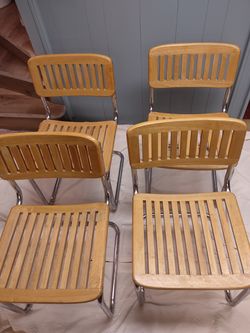 Vintage chairs - set of 4 Sturdy wood with chrome legs