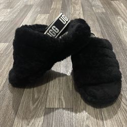 Black UGG Women’s Fluff Slippers