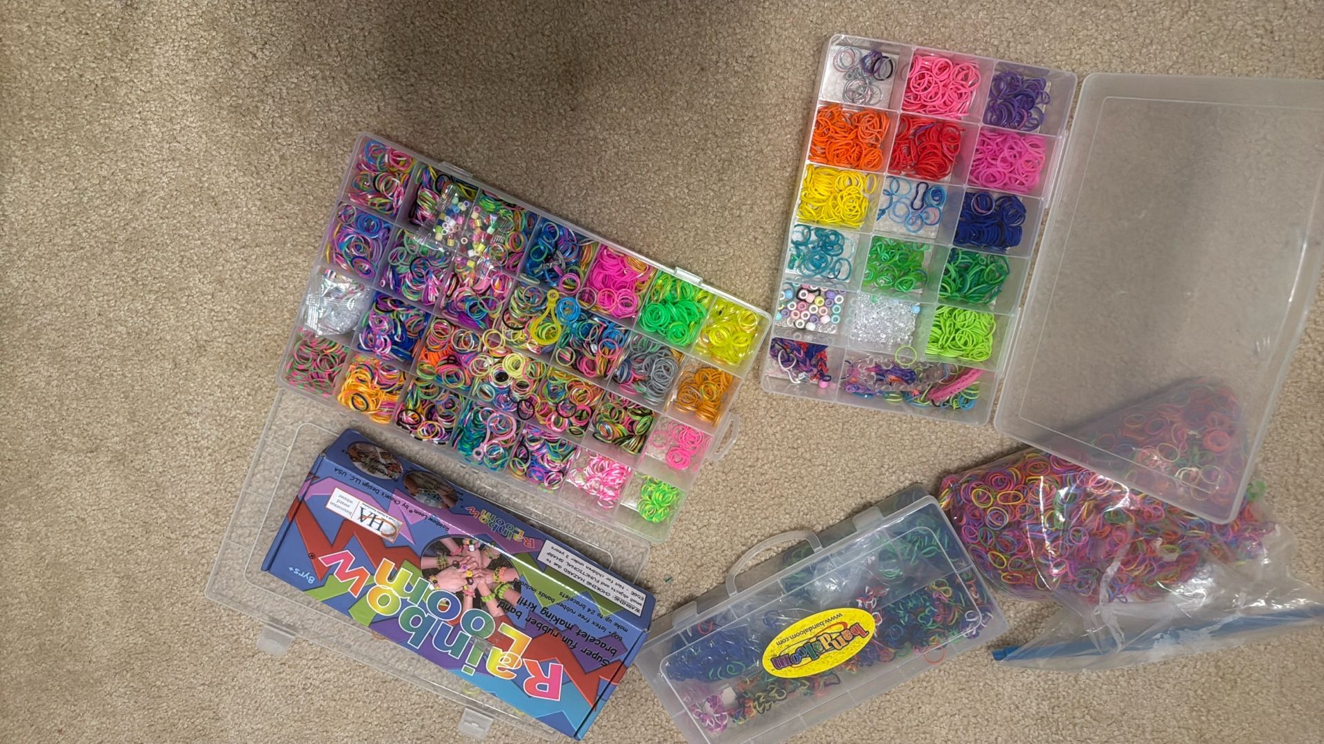 5 Piece Rainbow Loom Set