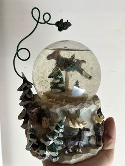 Christmas Winter Scene Snow Globe