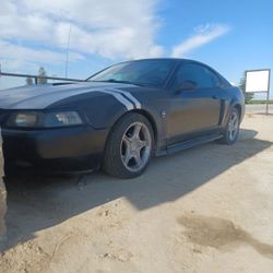 2004 Ford Mustang