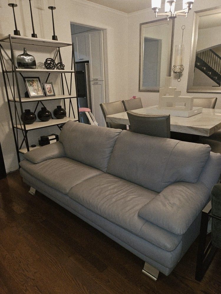 Very Nice Quality Genuine Grey Leather Sofa In Perfect Condition