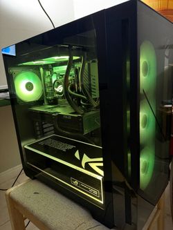 ASUS ROG Gaming PC RTX 5070 12GB / Ultra 7 265KF / 32GB DDR5 / 2TB SSD