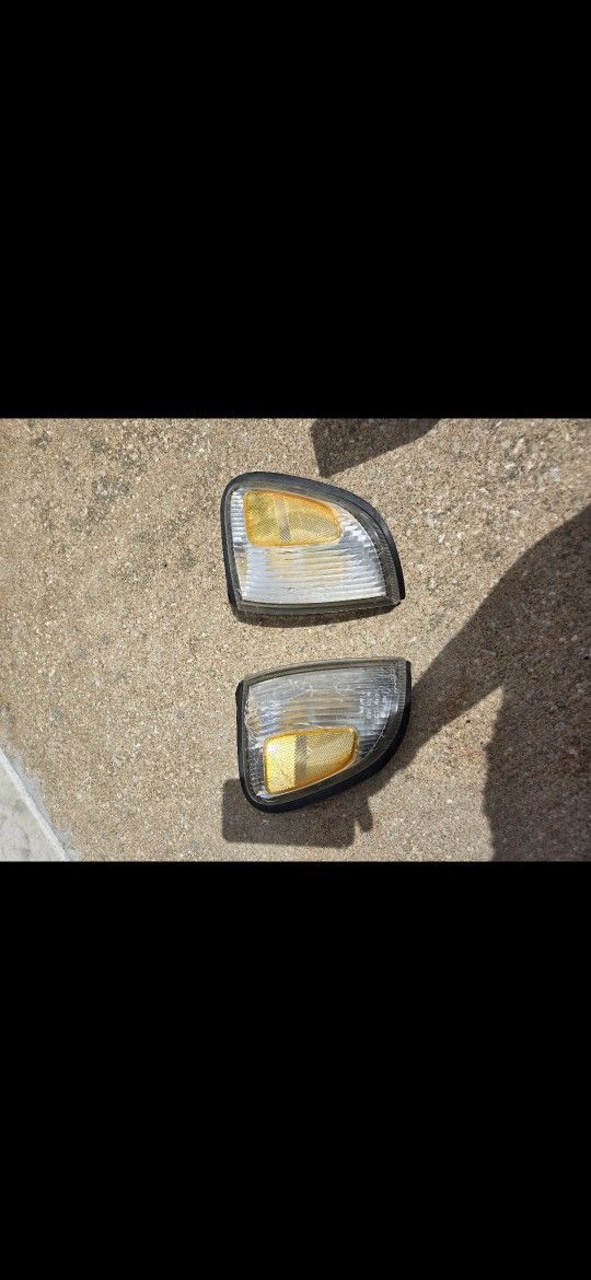 Toyota Tacoma Pre-runner Side Marker Parking Lights