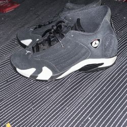 Size 9 Jordan 14 