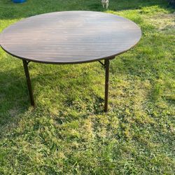 Round Party Table
