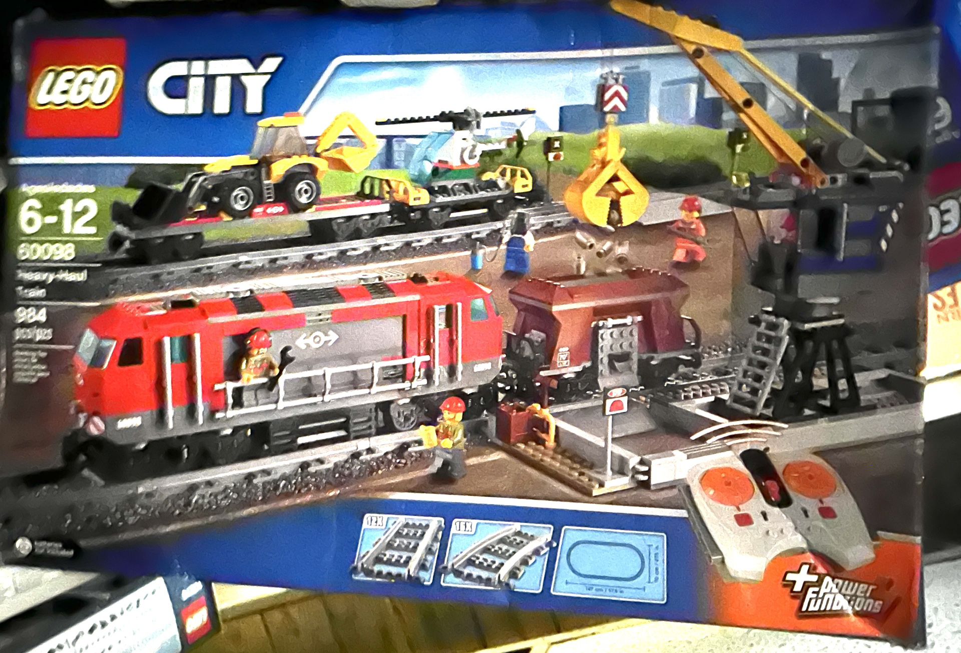 gift adjektiv melodrama Lego City Heavy Haul Train Set 60098 With Remote And Engine for Sale in  Queens, NY - OfferUp
