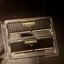 Corsair Vengeance LPX DDR4 (2x 8GB) (16 GB TOTAL)