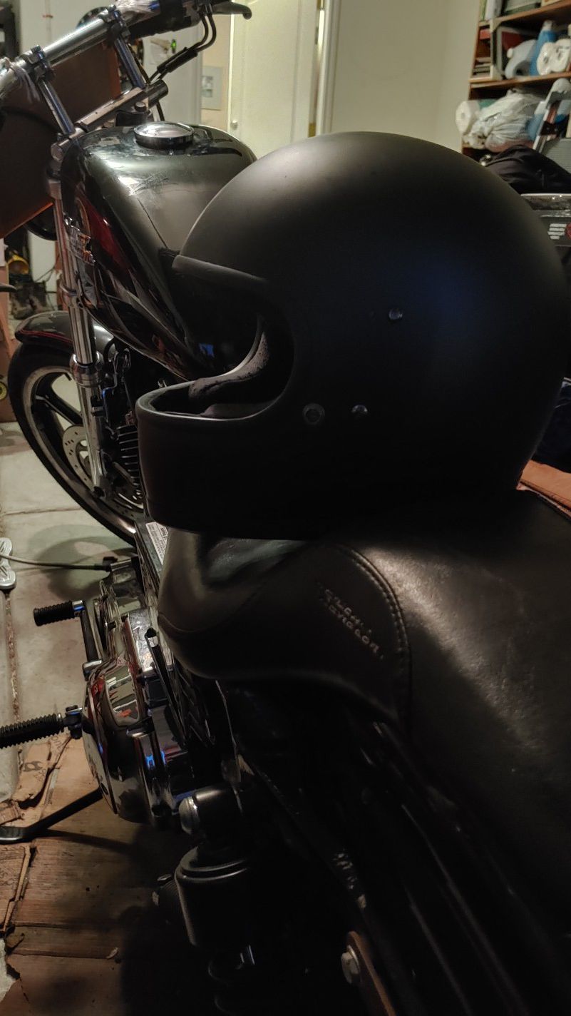 Biltwell Gringo S motorcycle helmet