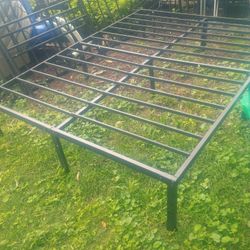 Metal Queen Size Bed Frame 