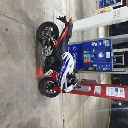 2014 Honda CBR