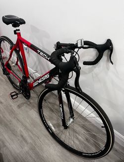 700c Genesis RoadTech