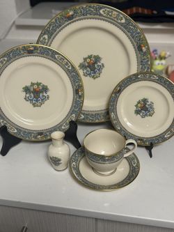 Dinnerware/chinaware
