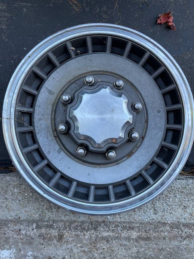 Oem Ford Hubcap - Good Shape