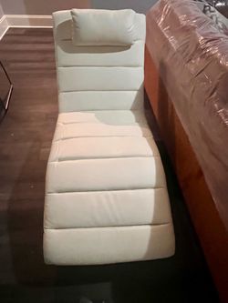 White Upholstered Chaise Lounge with Headrest