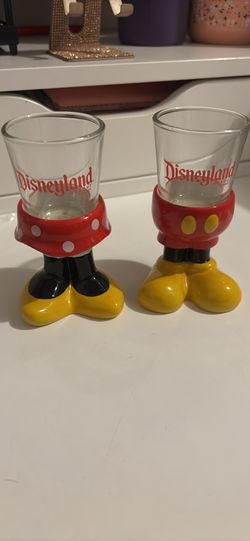 Disneys Minnie And Mickey Shot Glasses With Feet 