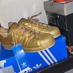 Adidas Superstars Size 9.5
