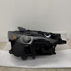2020–2023 Mazda CX-30 Right LED Headlight OEM DGJ1-67890 Excellent Condition