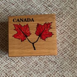 Canada Wooden Box 5”/4”
