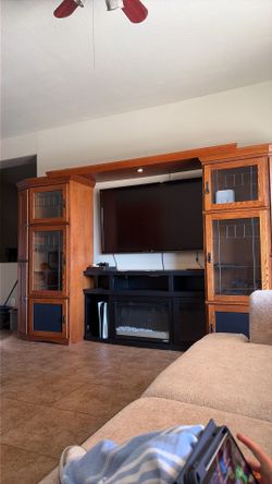 Entertainment center