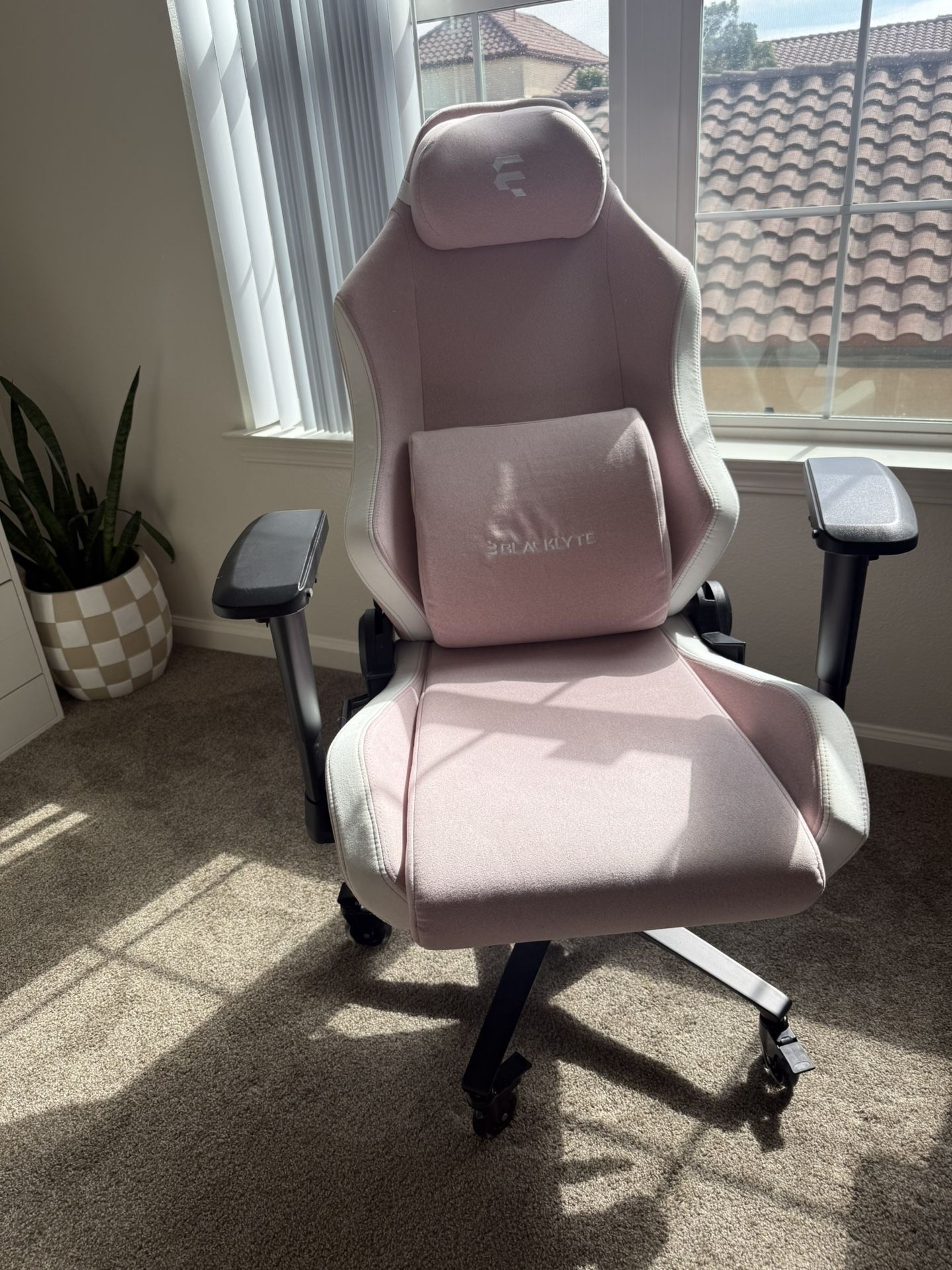 Blacklyte Chair