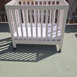 Infant Baby Crib