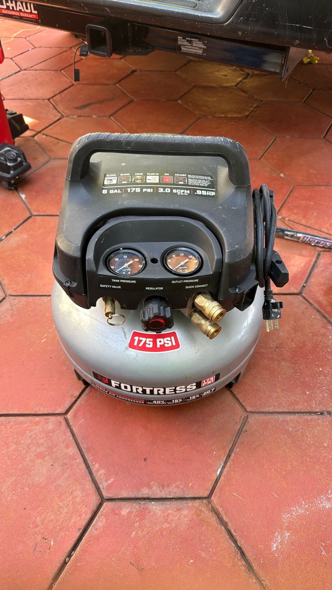 FORTRESS 6 Gallon, 175 PSI High Performance Oil-Free Pancake Jobsite Air Compressor
