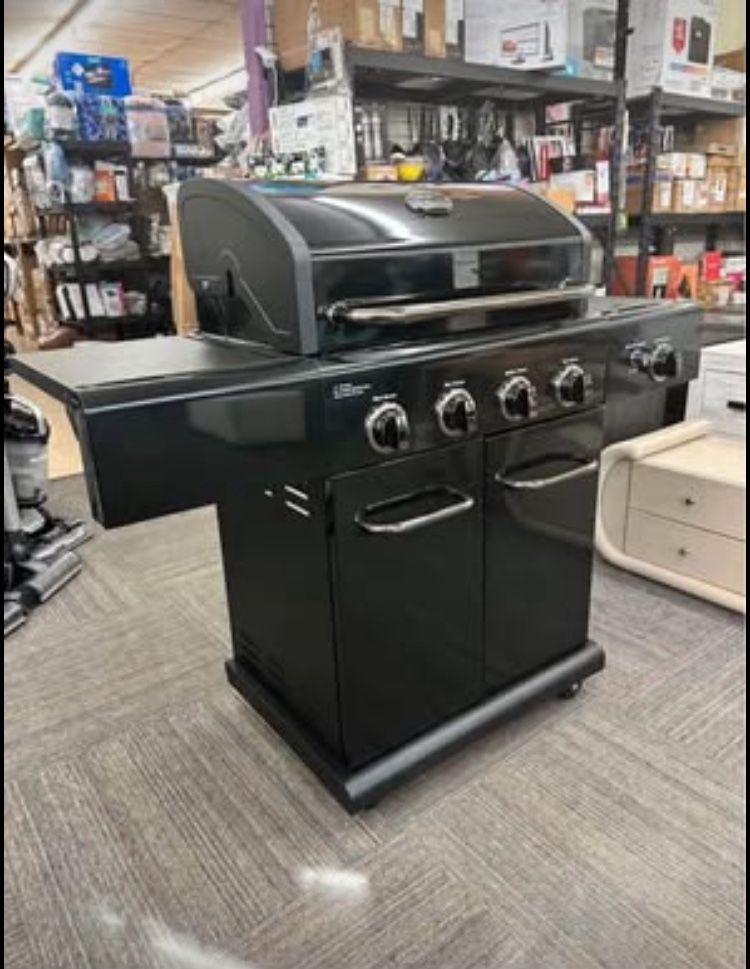 🔥 4-Burner Propane Gas Grill with Side Searing Burner – Black Chrome Finish, New!