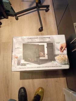 Chefman countertop microwave