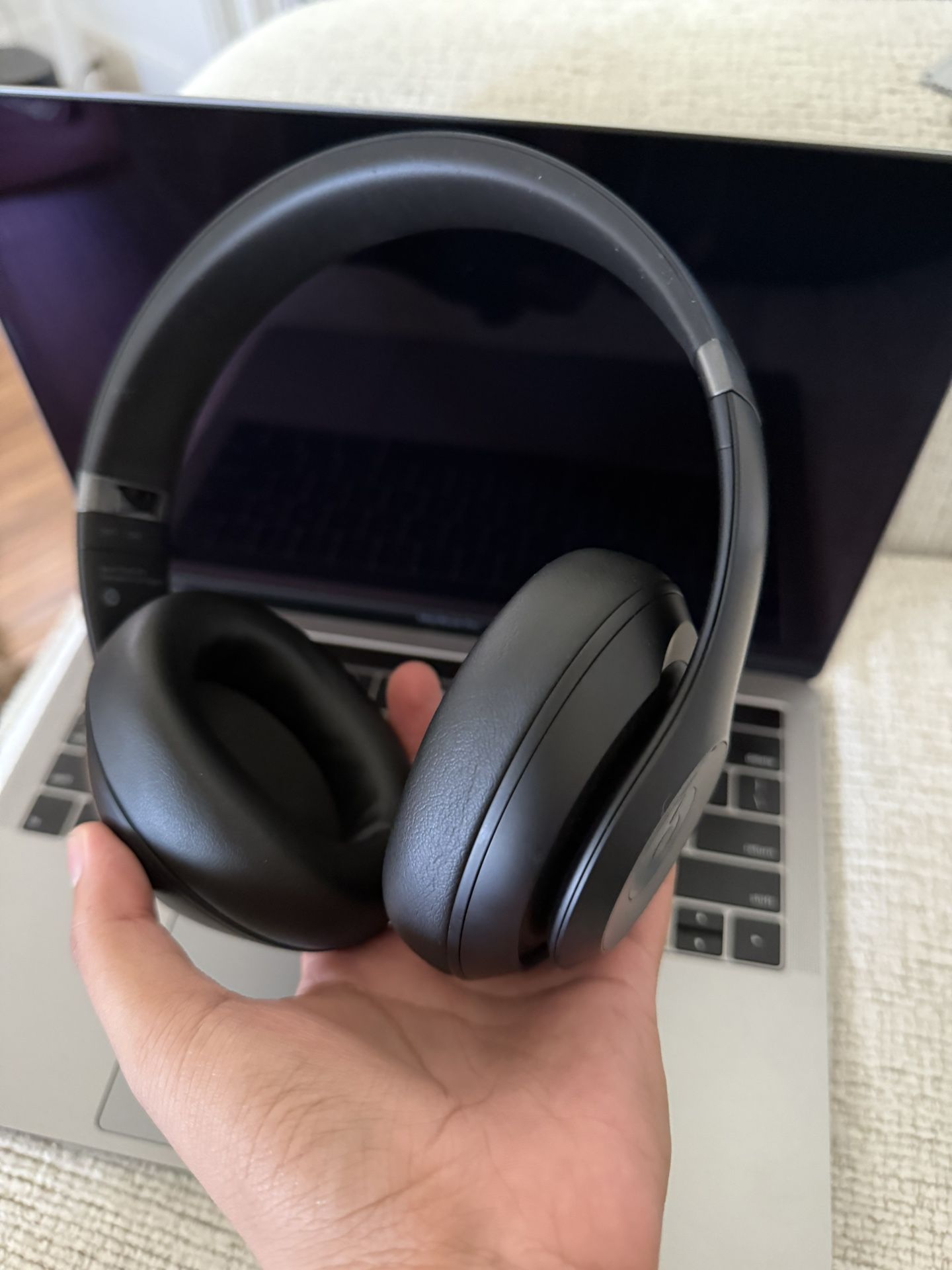 Beats Studio Pro