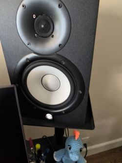Pair of Yamaha monitors